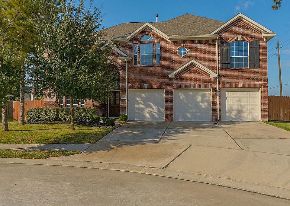 Welcome to 30623 Canmore Springs!