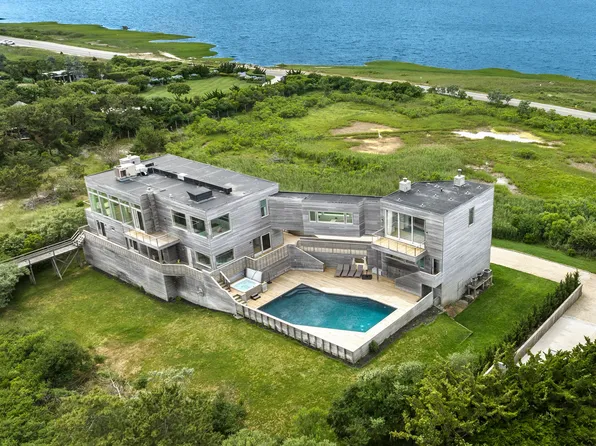 1580 Meadow Ln, Southampton, NY 11968