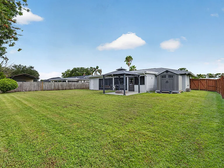 825 SE Starflower Ave — Photo 40