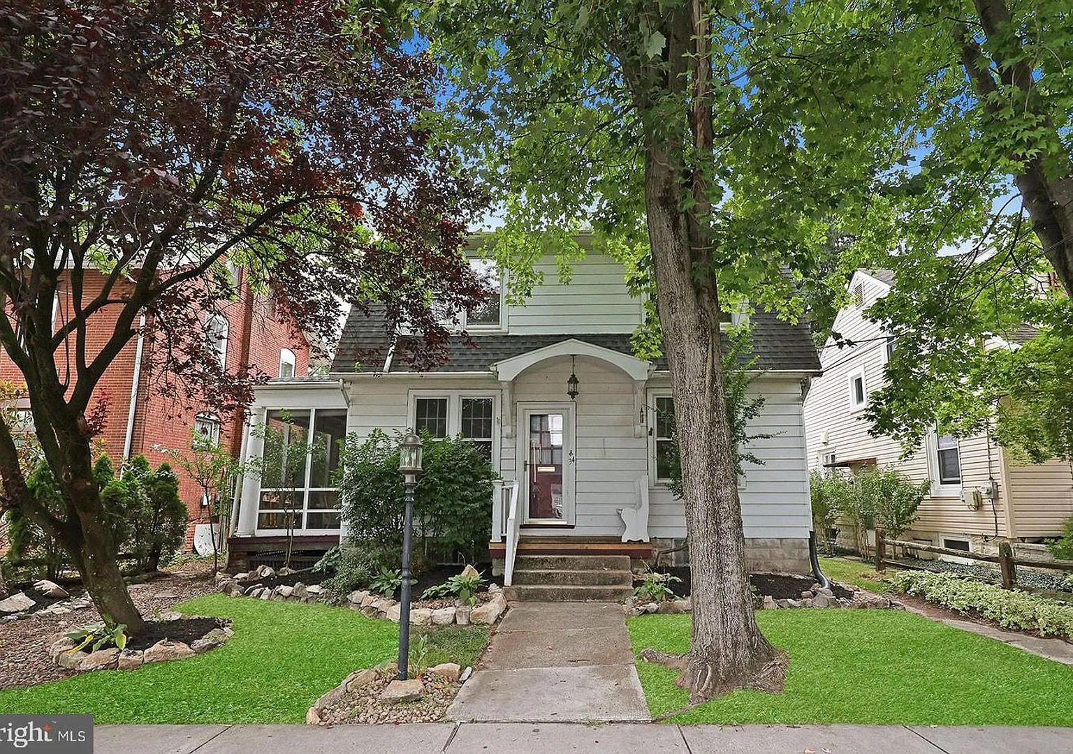 Single family home in Camp Hill — Photo 1