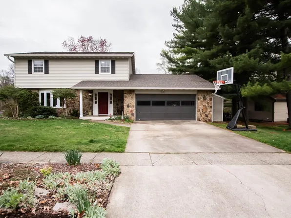 2534 E Roundhill Ln, Bloomington, IN 47401