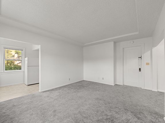 5th image of 1902 3rd St #104