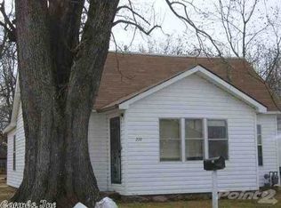 210 Landrum Ln, Paragould, AR 72450