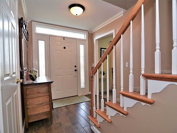 3rd image of 6555 Cheshire Dr