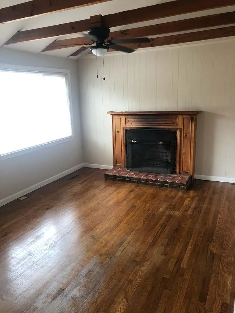 508 Oakcrest Rd — Photo 3