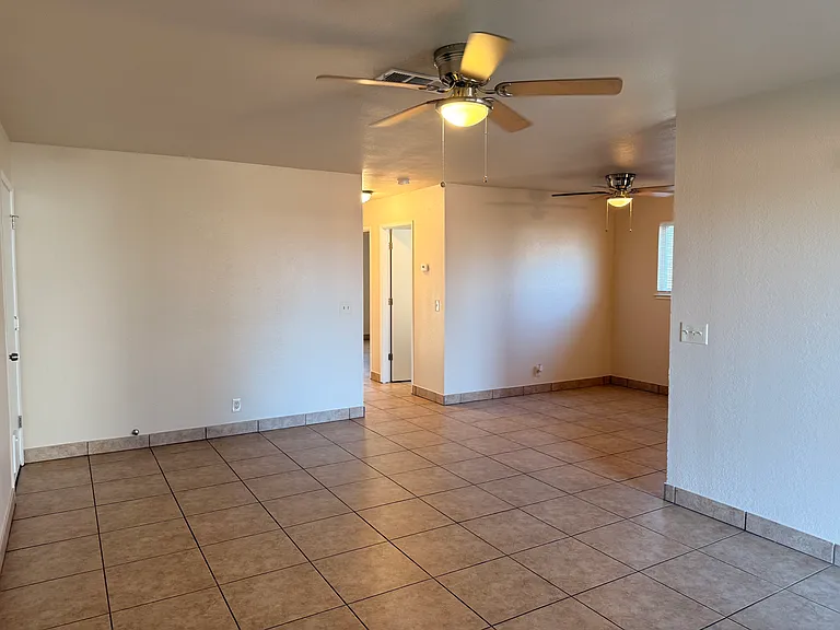 135 Brookridge Dr — Photo 4