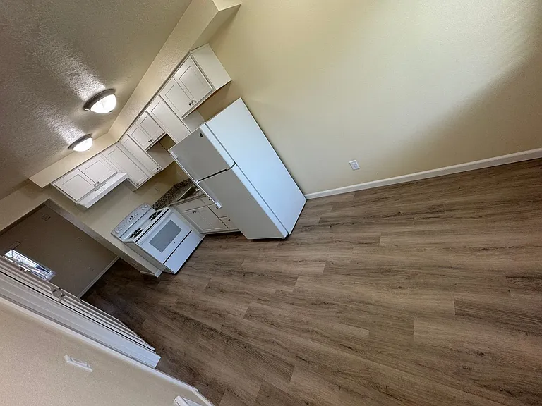 2215 Elm St SW — Photo 29