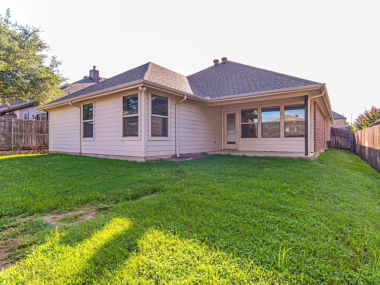 8036 Branch Hollow Trl — Photo 22