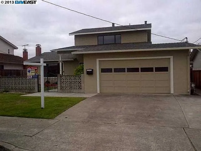 2444 Driftwood Way photo 1