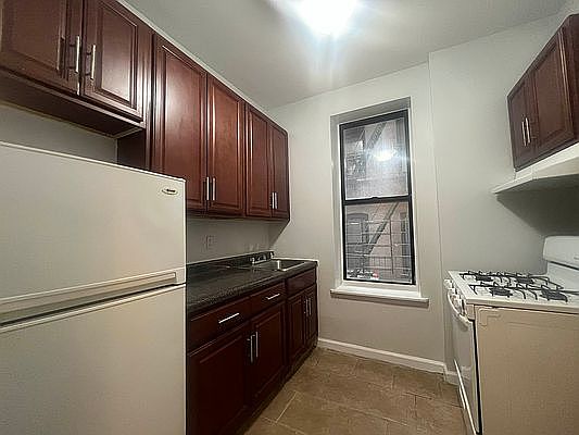 5th image of 573 W 159th St APT 5