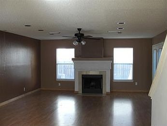 3rd image of 4915 Farmsfield