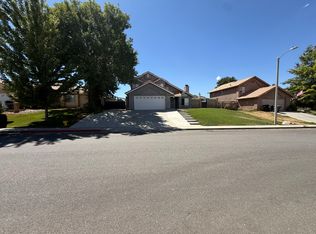 907 Elm St, Tehachapi, CA 93561