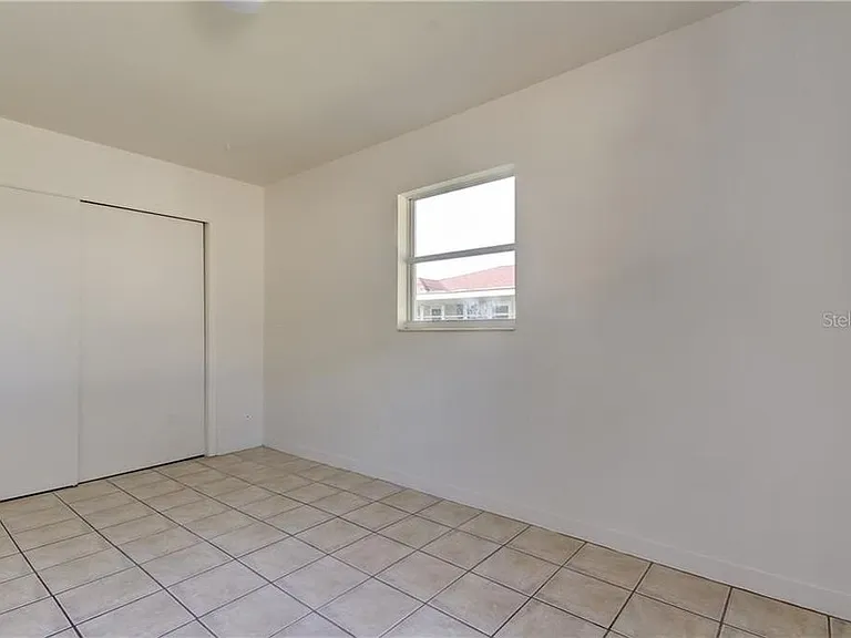 403 S Orion Ave — Photo 9