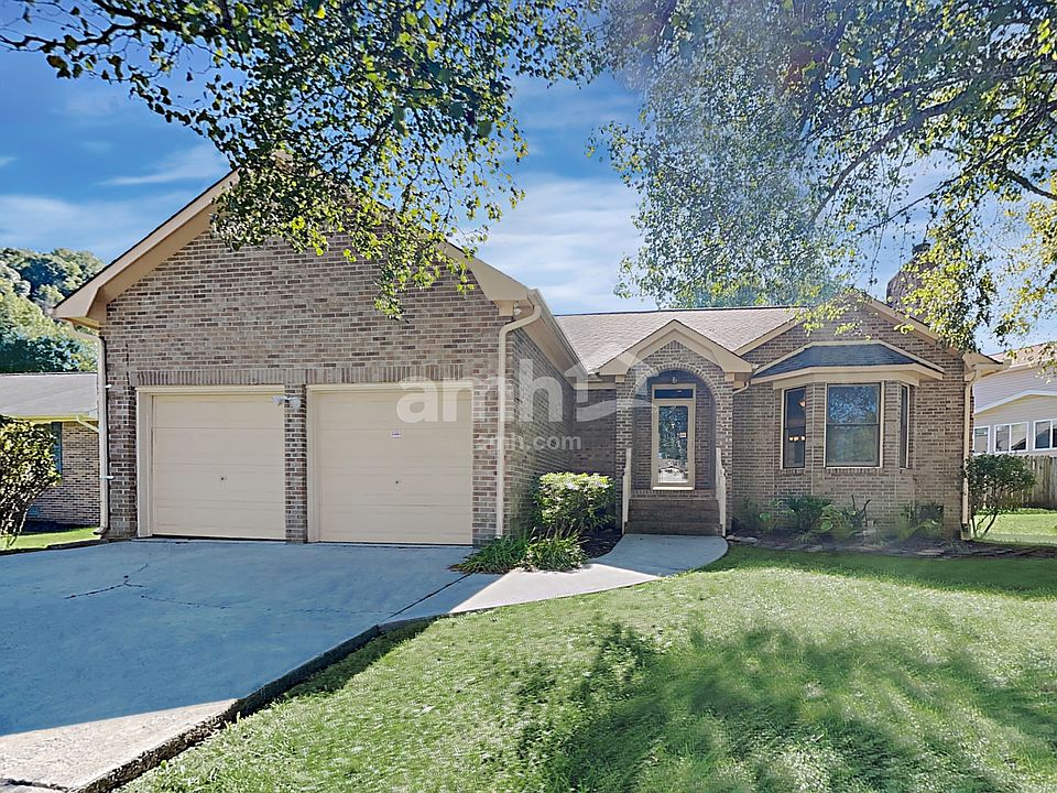 1st image of 3705 Stoneridge Dr
