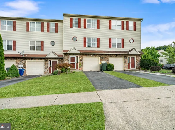 7269 Adams St, New Tripoli, PA 18066