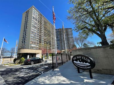 2 Bay Club Drive #15E, Flushing, NY, 11360