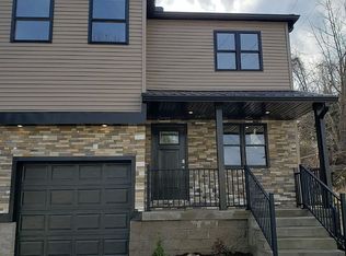 707 Delaware St, Martins Ferry, OH 43935