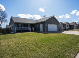 318 Anderson St, Holmen, WI 54636
