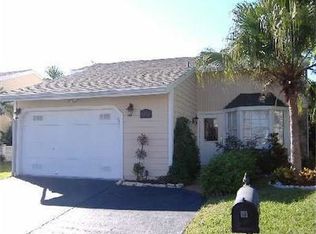 17 Buxton Ln, Boynton Beach, FL 33426