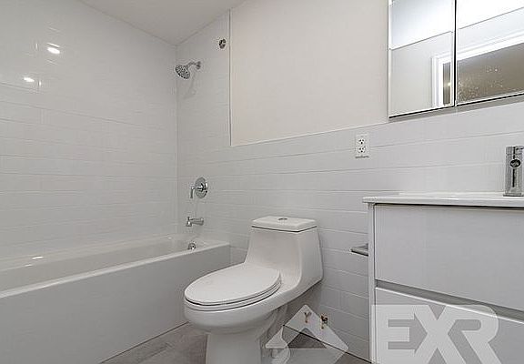 4th image of 316 E 29th St #1