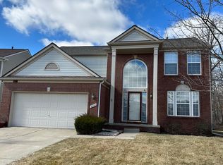 6262 Oakhurst Dr, Ypsilanti, MI 48197