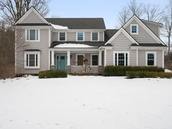 2115 Victoria Cir, Ann Arbor, MI 48103