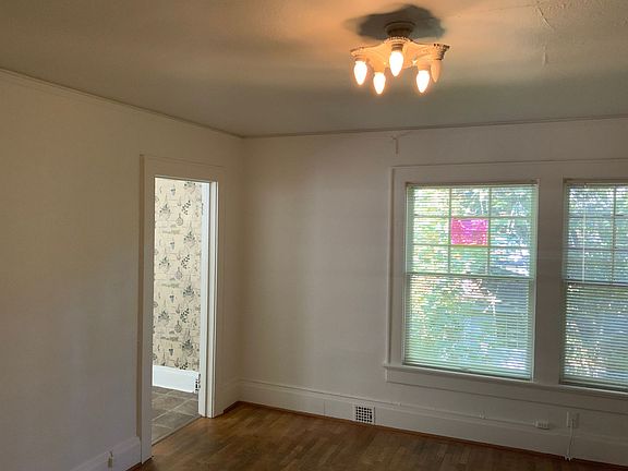 4th image of 1176 Mill St APT 4