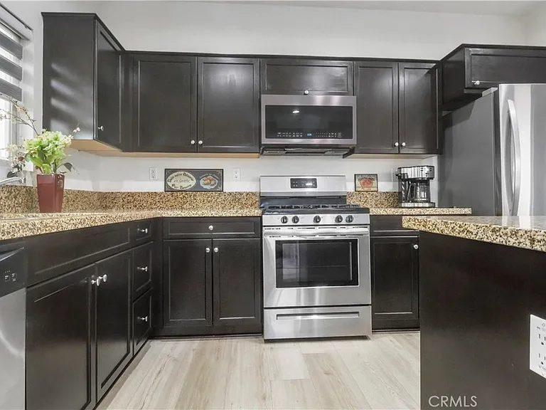 16768 Olive Tree Ln — Photo 21