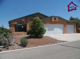 4474 Los Arboles Dr, Las Cruces, NM 88011