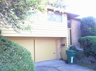 8016 28th Ave NE, Seattle, WA 98115