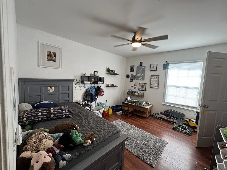 105 Larkins Dr — Photo 16