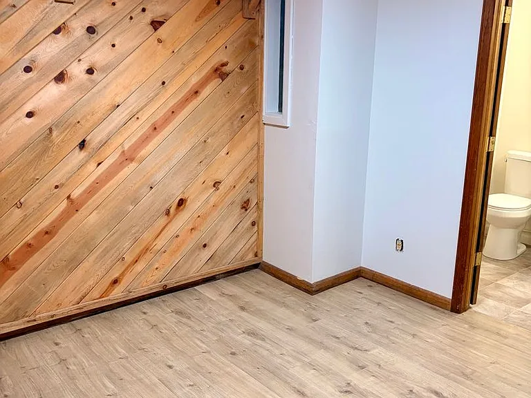 457 Pearl St — Photo 28