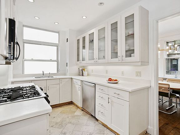 5th image of 955 Lexington Ave #5C