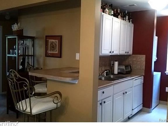 4th image of 1368 Constance Dr #1