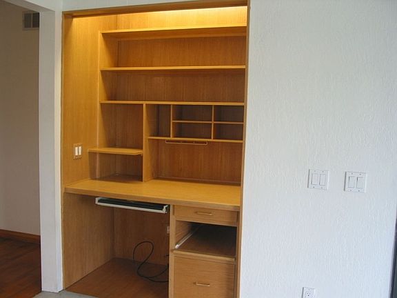 Family room with office nook