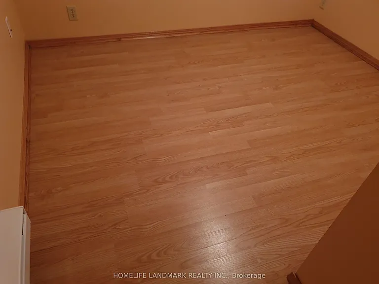 44 Guildcrest Dr #LOWER — Photo 5