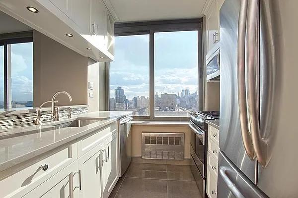 Rented by Brown Harris Stevens | media 44