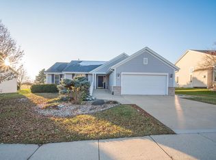 508 Bridlewood Ln, Watertown, WI 53094