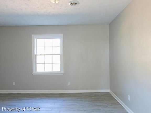 5th image of 173 Bethune Dr