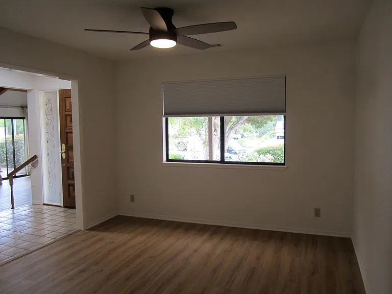 3725 Lincolnwood Dr — Photo 12
