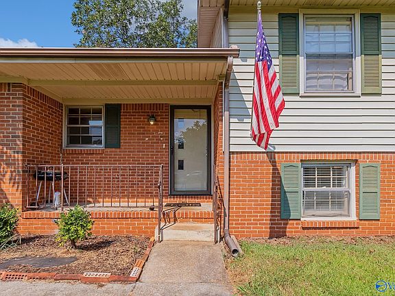 3rd image of 403 Gilmore St