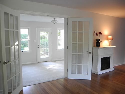 2nd image of 525 Washington Ave