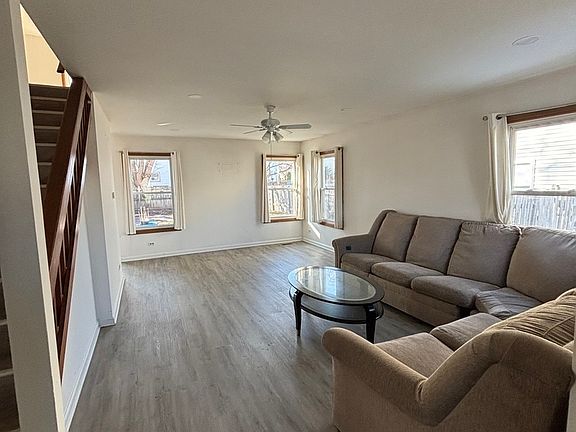 5th image of 1122 Bradbury Cir