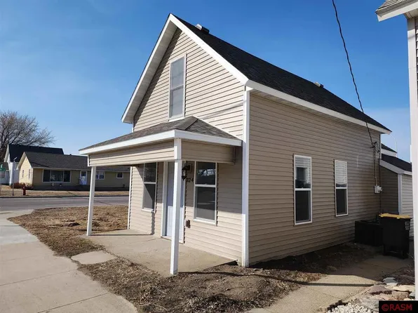 324 Main St, Courtland, MN 56021