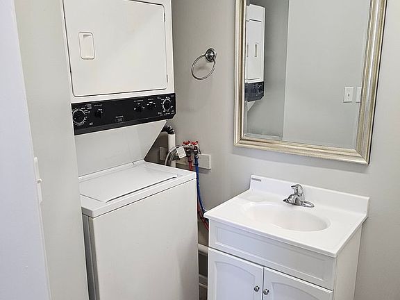3rd image of 1505 Lincoln Ave