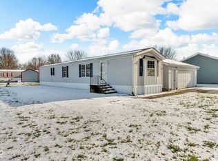330 Lazy River Rd, Cloverdale, IN 46120