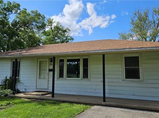 3204 E Cedar St, Decatur, IL 62521