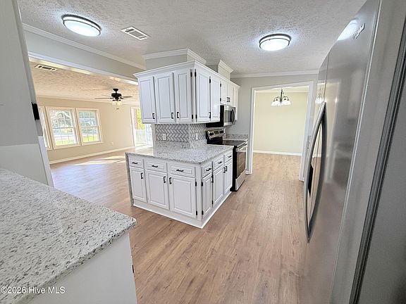 5th image of 205 Selover Avenue