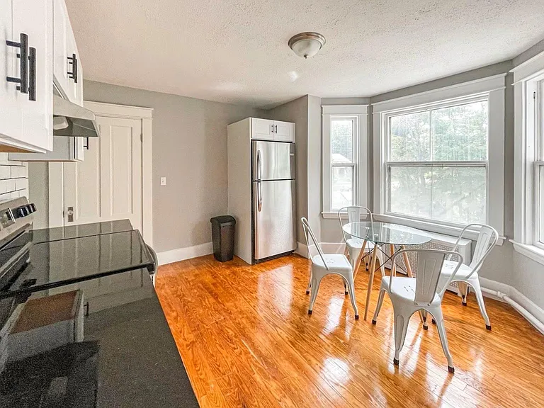 86 Exeter Rd #A — Photo 10