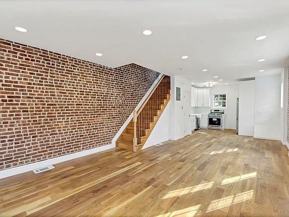 2nd image of 16510 120th Ave